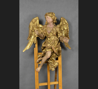 Ołtarzowa rzeźba Anioła, drewno / polichromia ok. 1750 roku
