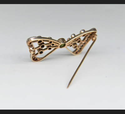 Broszka "Motyl", złoto / diamenty / szmaragd Wiedeń ok. 1910 r.