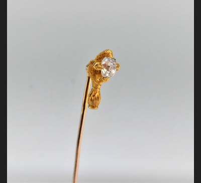 Złota szpila z brylantem ~0.70 ct. XIX wiek