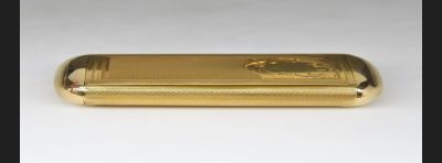 Pudełko złoto 750, lata