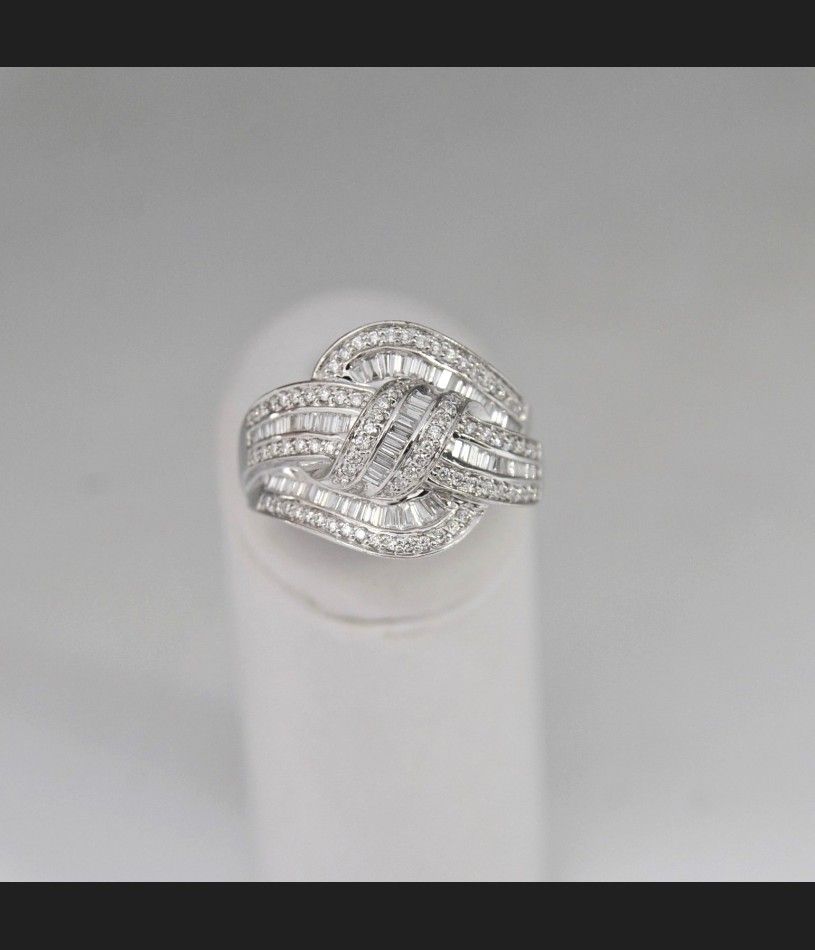 Spektakularny pierścień, złoto 750, 159 diamentów