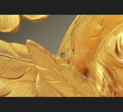 Duże Putto z anielskimi skrzydłami, brąz złocony XIX wiek