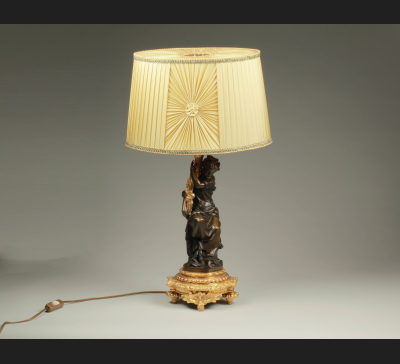 Figuralna lampa salonowa,...